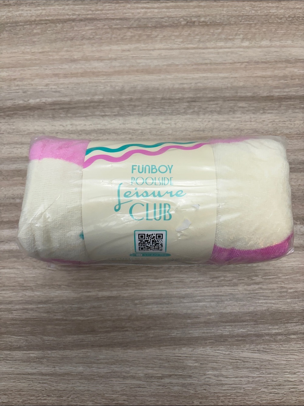 Funboy NWT Poolside Leisure Club Beach Towel Pink Creamy White